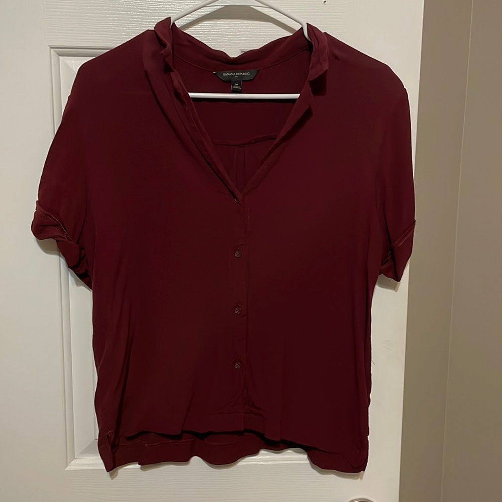 Banana Republic Box dress shirt/ Size M/ Bright Wine in color